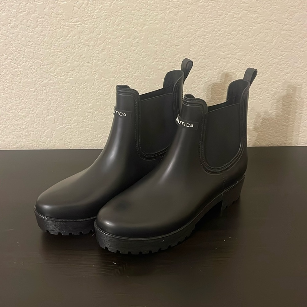 Nautica black ankle boots